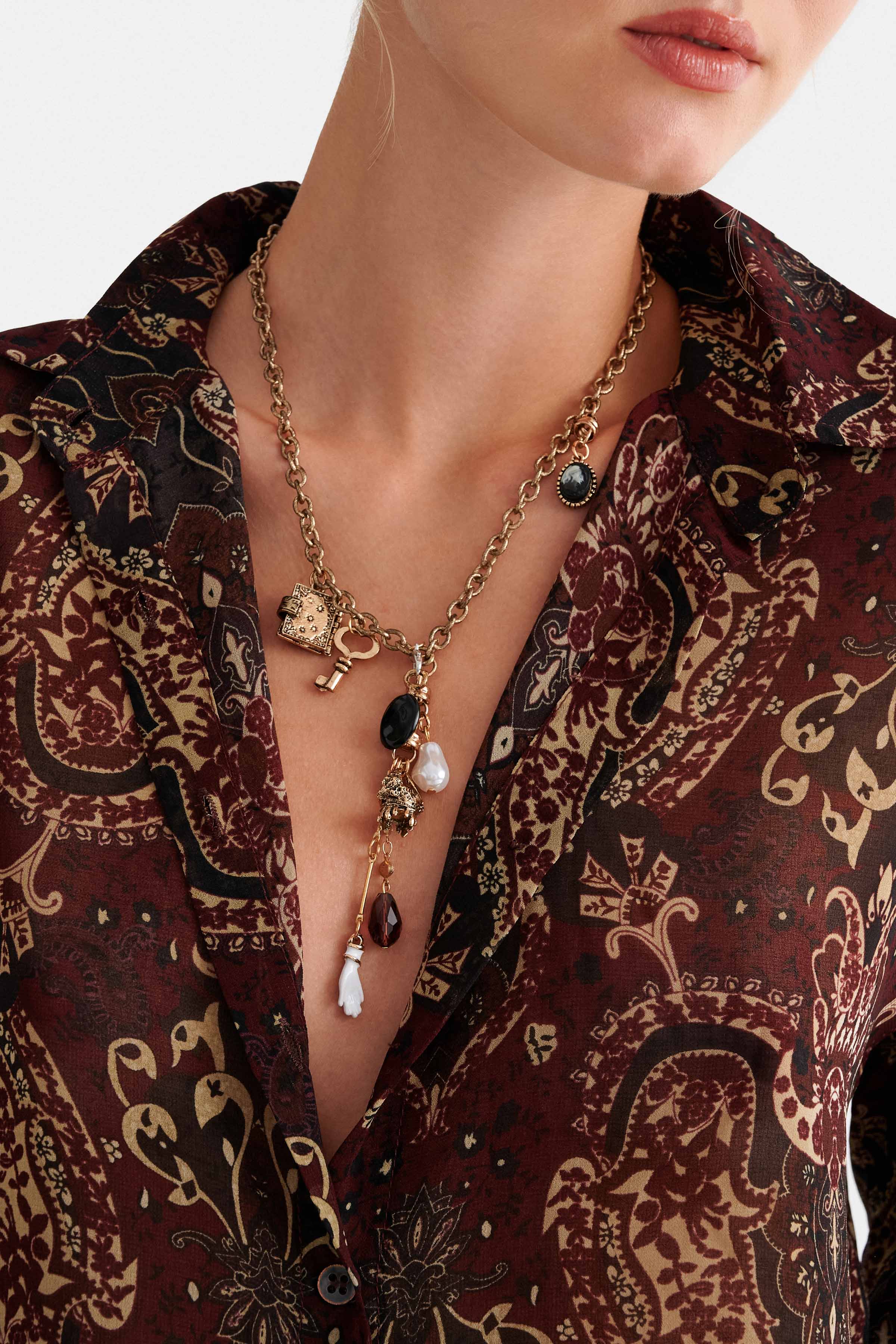 Necklace with charms - Gold