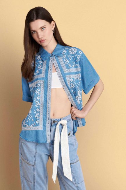 Short-sleeved embroidered shirt - Blue
