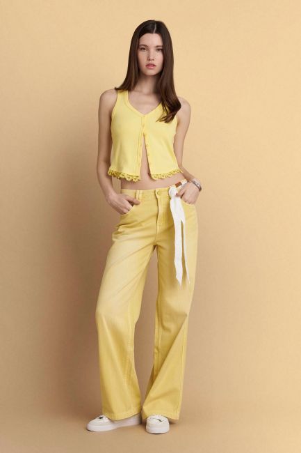 Sleeveless top with detail - Yellow