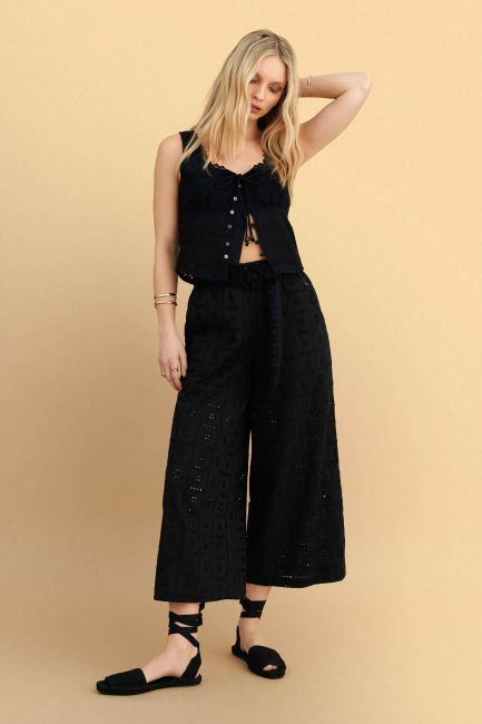 Broderie zip culottes with belt - Black