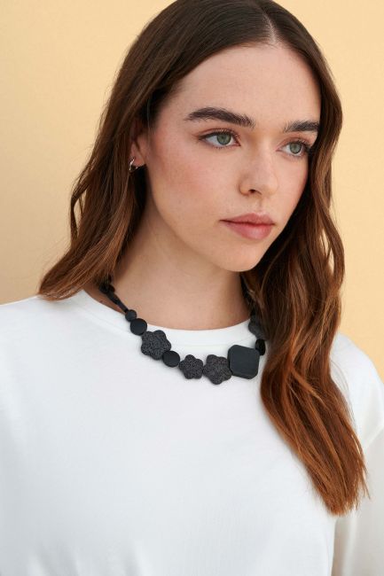Statment necklace with stones - Black