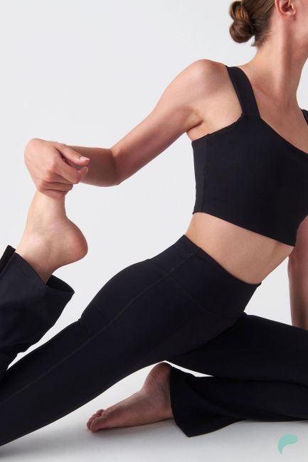 a-feel High-waisted leggings with side slits at the hem - Black