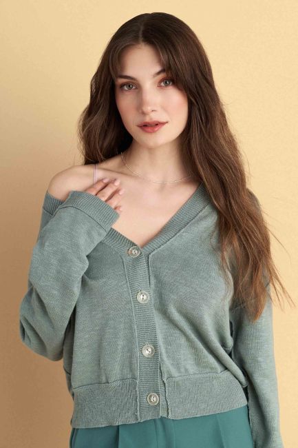 Knitted cardigan with buttons - Green