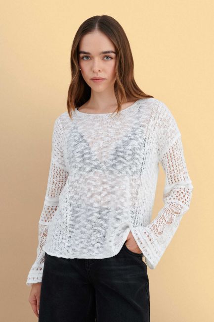 Knitted blouse with statment sleeves - White