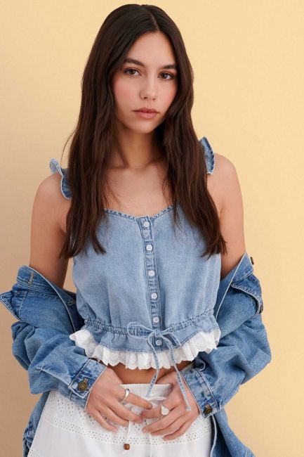 Sleeveless top with lace detail - Blue