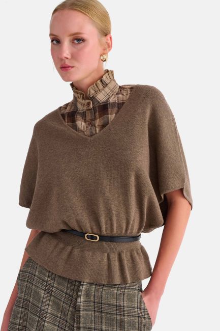 Knitted top with belt - Beige