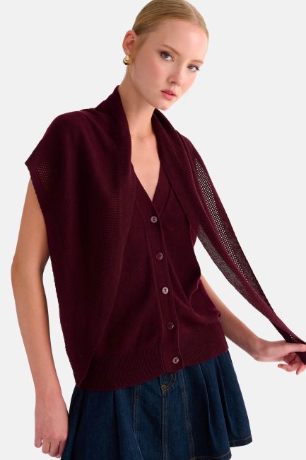 Knitted vest with buttons - Red