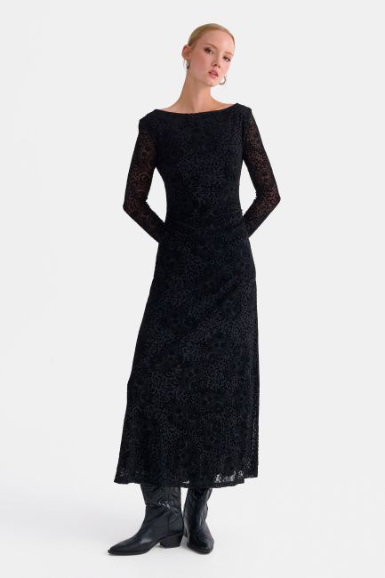 Maxi dress with embossed design - Black
