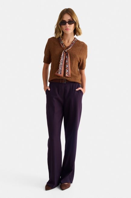 Short-sleeved knitted top with decorative scarf - Brown