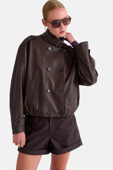 Faux leather jacket in a loose fit - Brown