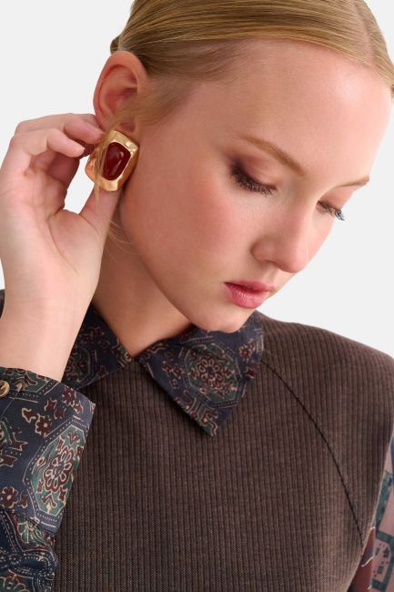 Square earrings with stone - Gold