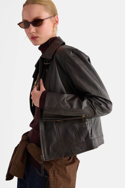 Leather jacket with a distressed finish - Brown