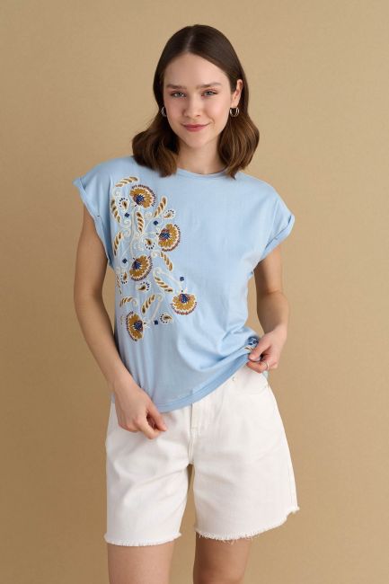 T-shirt με κεντήματα - Light blue